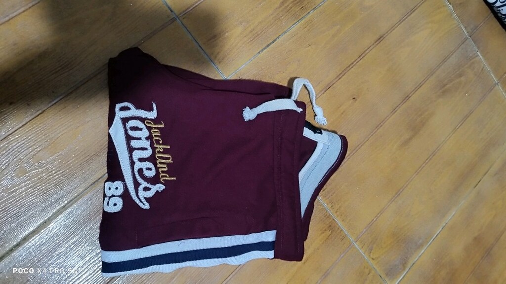 #Jack&Jones pamuklu eşofman .Piyasası 1800 TLdir..Eni çekilince 47 - 6