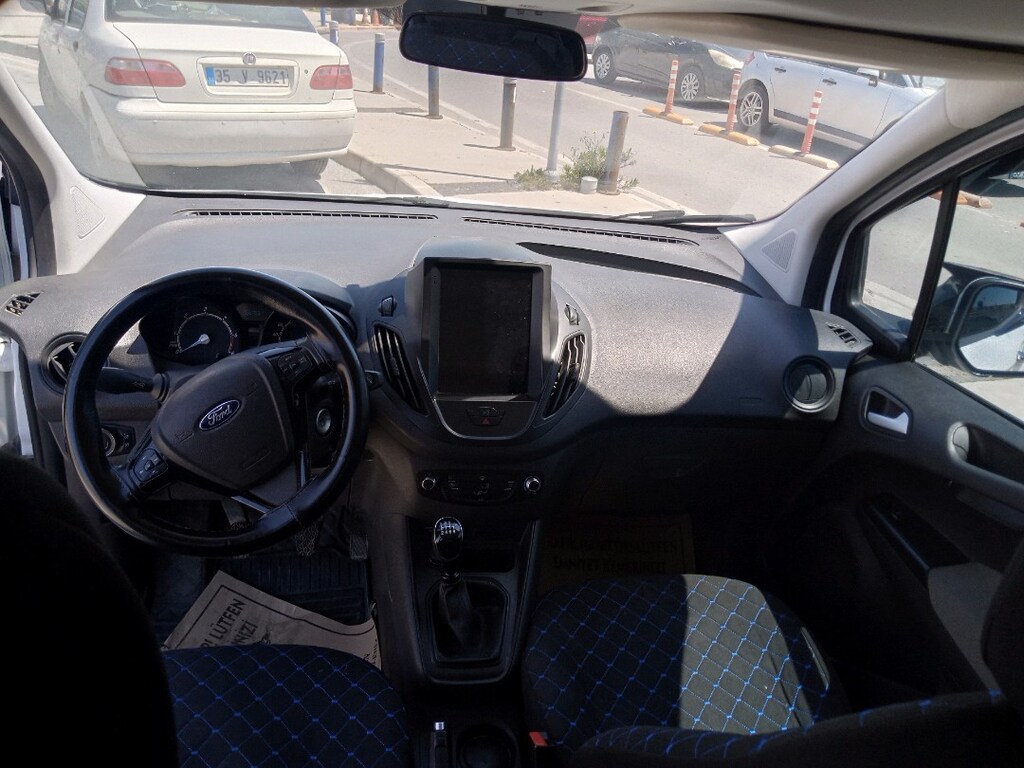 2022 Tourneo - 12