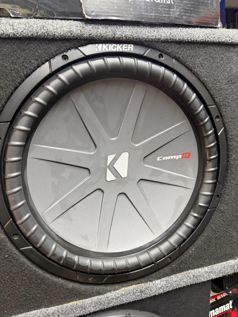 Kicker comp r modeli 38 cm 1200 rms bass nokta hatasız orjinal kabinin ...