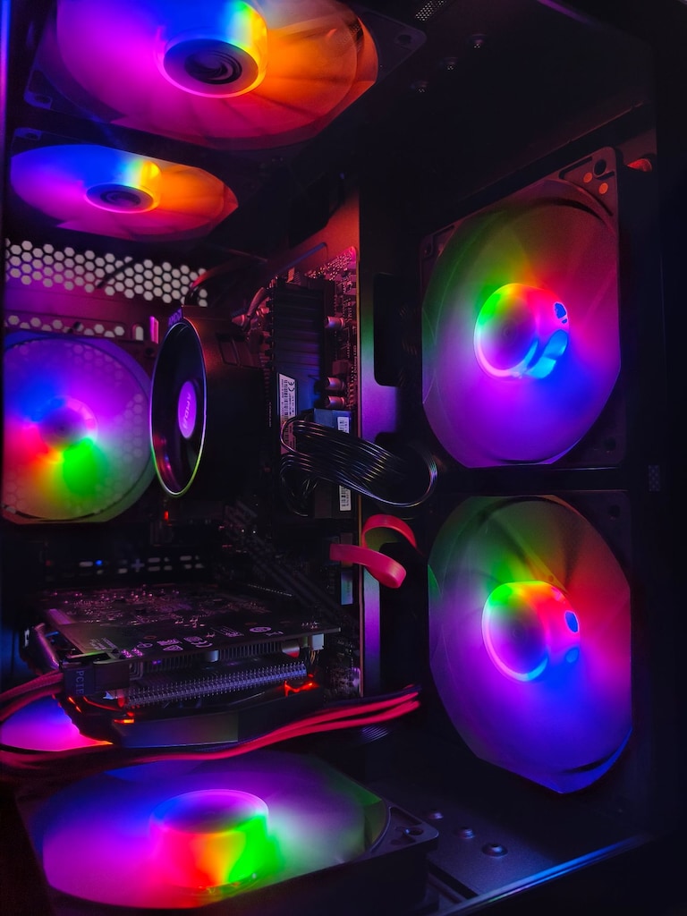 - F/P PC - Ryzen 5 2600 - GTX 1050 Ti 4GB - 16GB RAM - 240GB SSD - 5