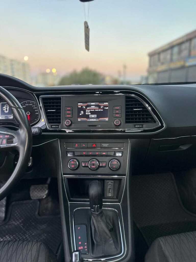 SEAT LEON - 3