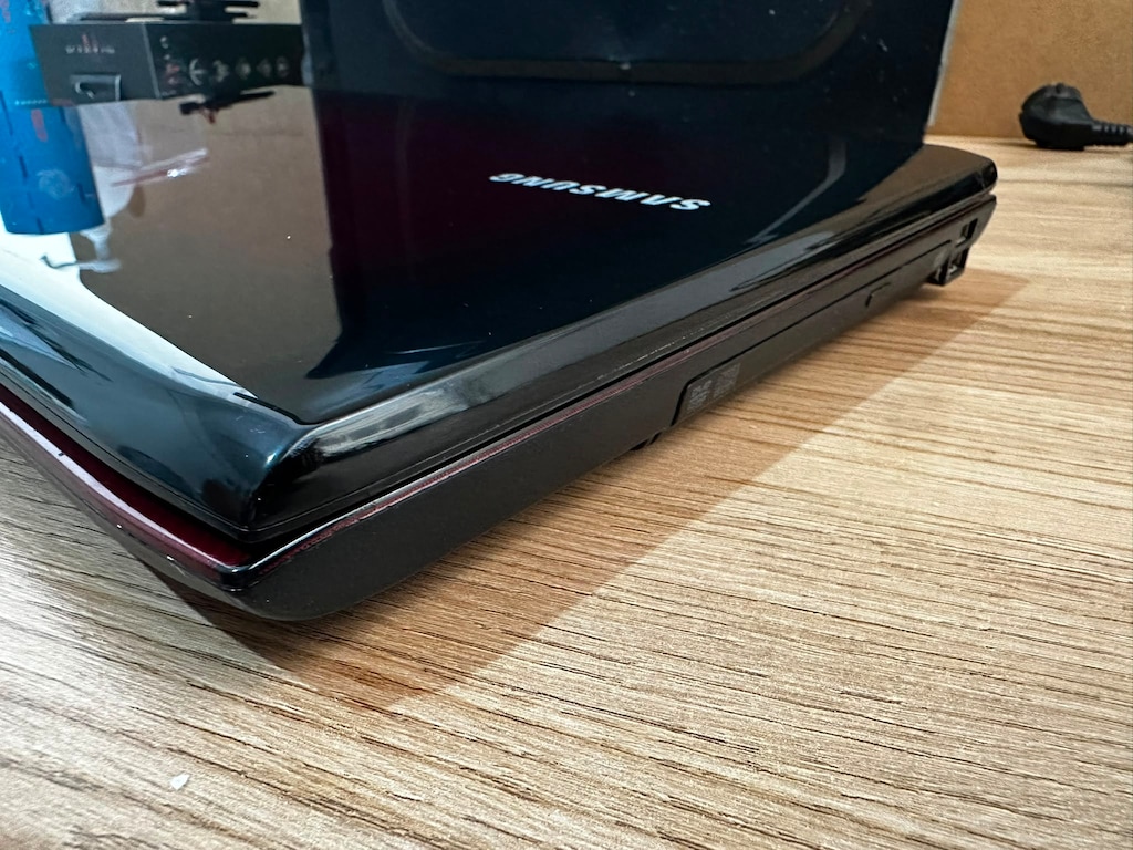 Samsung 15.6 Laptop - 3
