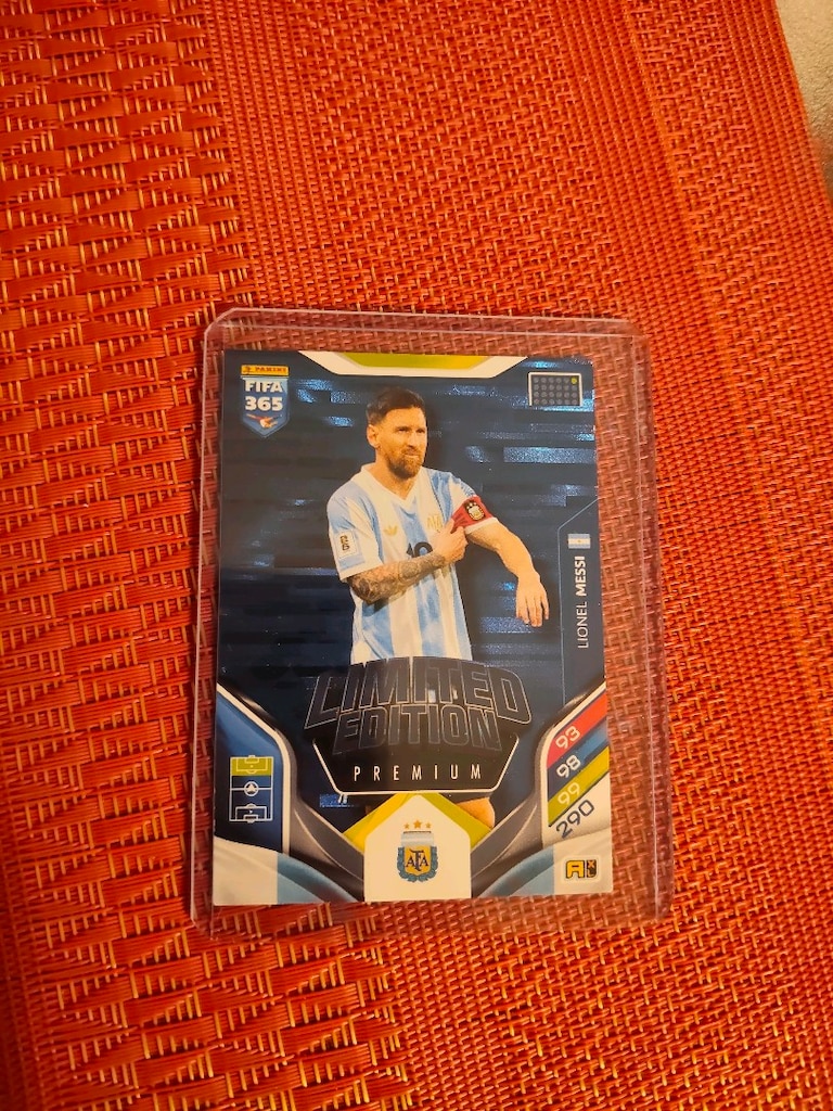 Panini FIFA 365 Lionel Messi Limited Edition Premium Kart Koruma Kılıf - 9
