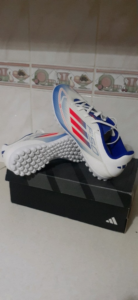 SIFIR - Adidas F50 Halı saha ayakkabısı 42.5 - 6