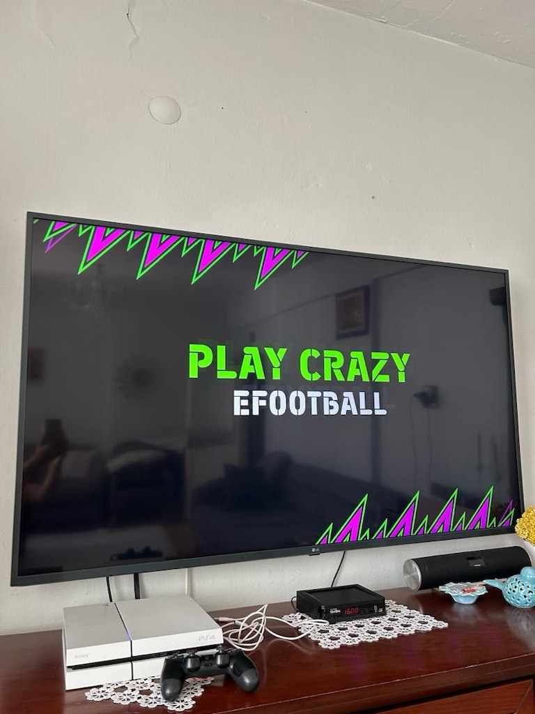 PS4 iki kol ve içinde oyunlar yüklü - 6