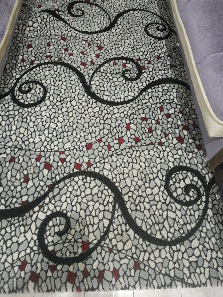 iki tane yün hali 3metre bir tane makine halısı 4 metre - 3