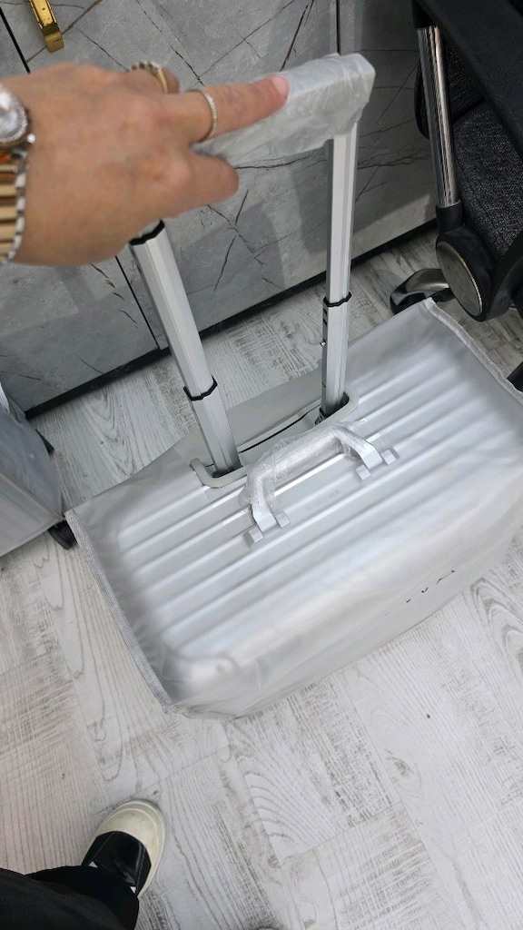 Rimowa kabin valiz - 4