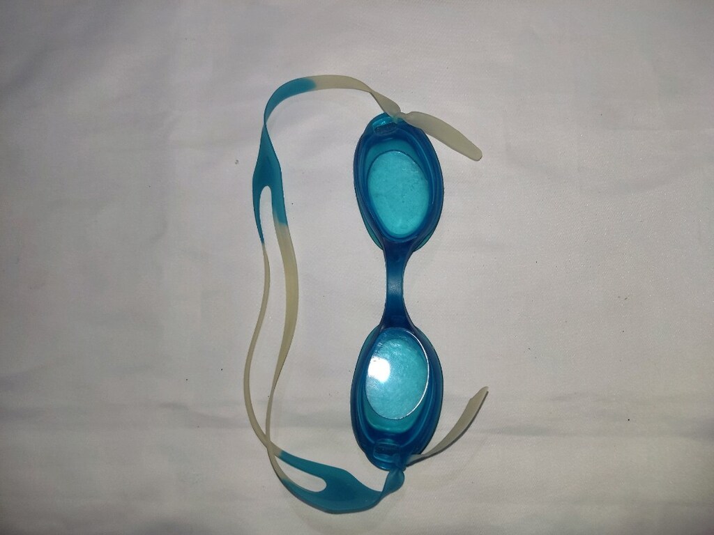 DENİZ GÖZLÜĞÜ TANE 100 TL DİR.