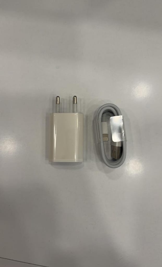 Beyaz şarj adaptörü, lightning ve usb - 3