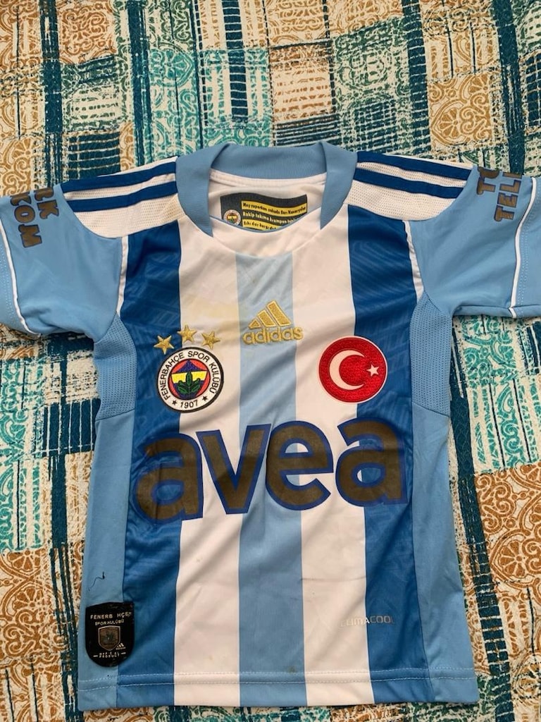 15 YILLIK FENERBAHÇE FORMASI 2011-2012 SEZON ÇOCUK FORMASI