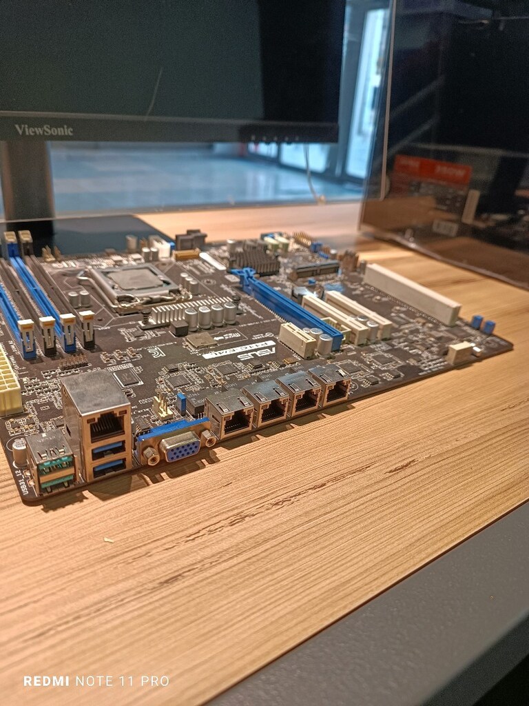 ASUS P11C-E/4L Sunucu Anakart - 2