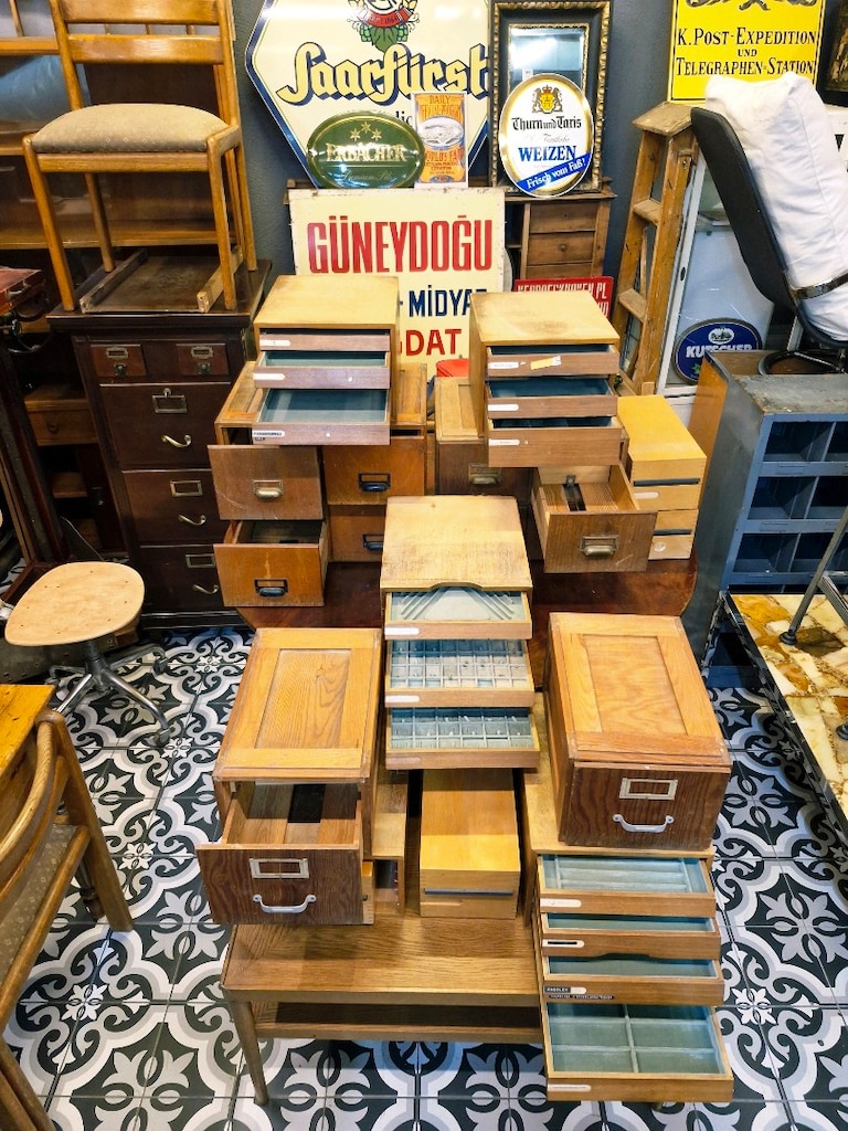 antika vintage çekmeceli dolaplar. - 3