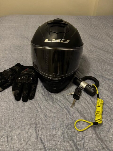 ls2 storm2 kask m beden( koruma kilidi ve eldiven hediye verilecek)