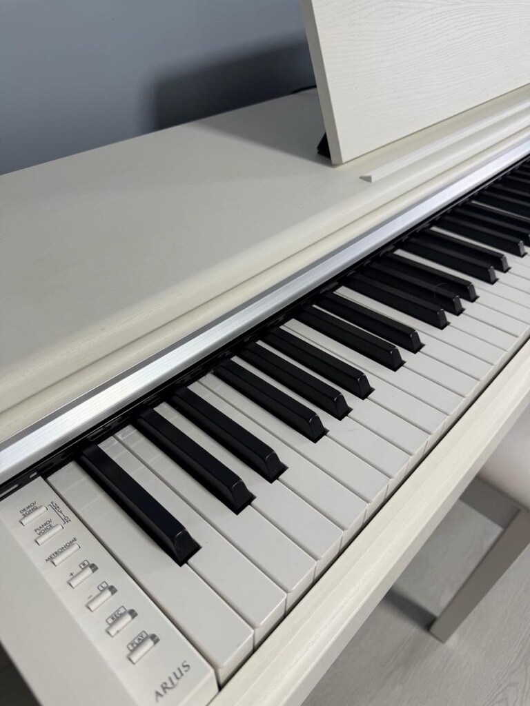 Yamaha ARIUS YDP-145WH Dijital Piyano | Temiz | Tabure Dahil - 3