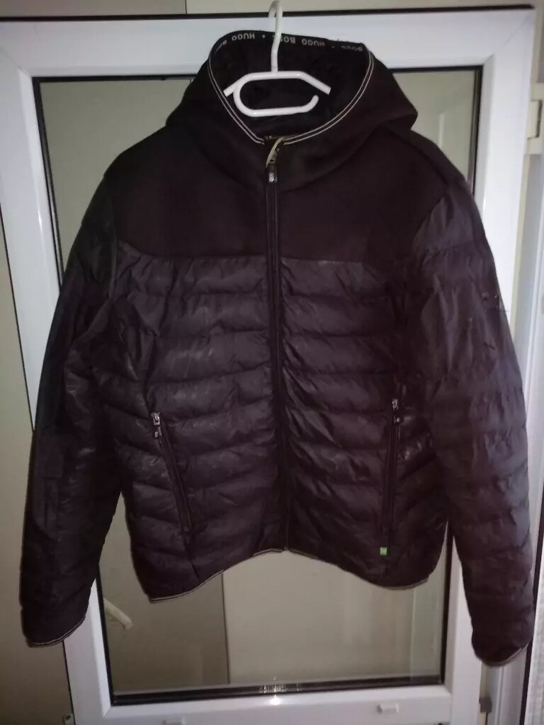 HUGOBOSS KAPŞONLU MONT SİYAH 40/L BEDEN 4 cepli