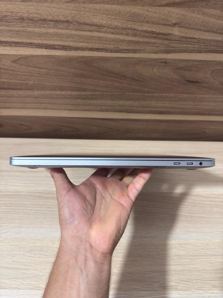 MacBook Pro / i7 / 16 inç / 16 GB Ram / 512 GB Ssd - 6