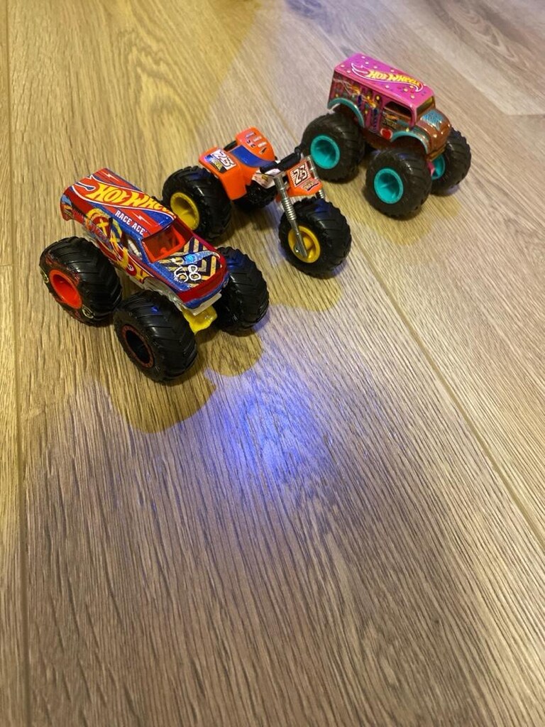 Monster Truck Hotwheels - 2