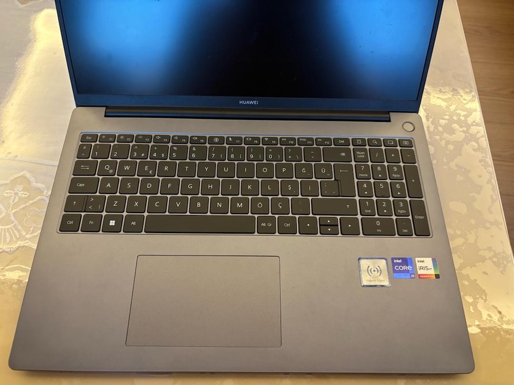 Huawei Matebook D16 - 2