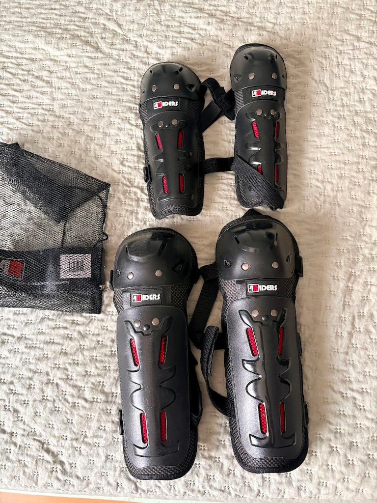 4Riders Lüx Diz ve Dirsek Koruma Seti (4'lü Takım) Siyah - 2