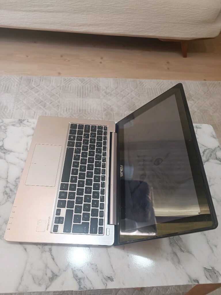 Asus Laptop - Dokunmatik Ekran - SSD - 8