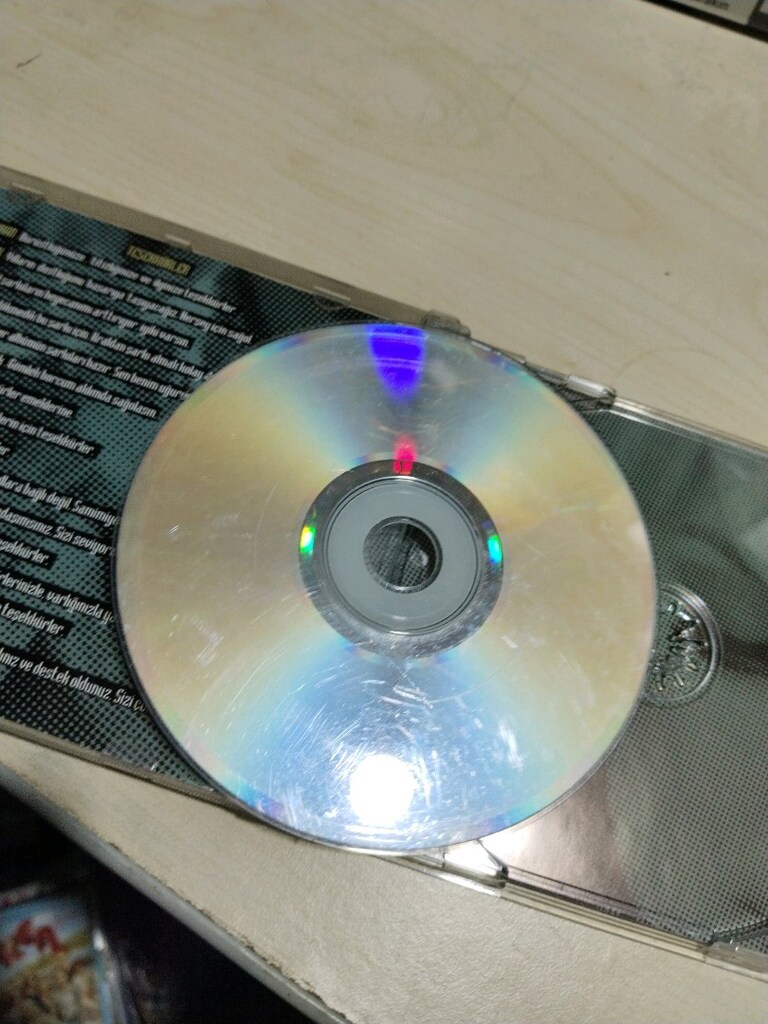 BİRKAC KEZ KULLANİLMİS ORJİNAL DVD MÜZİK ( DEMET AKALIN BANANE ) - 4