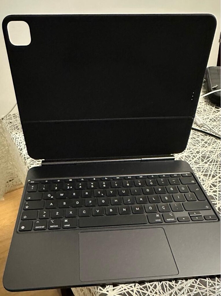 iPad Pro M5 13" Wi-Fi + CELLULAR - 3