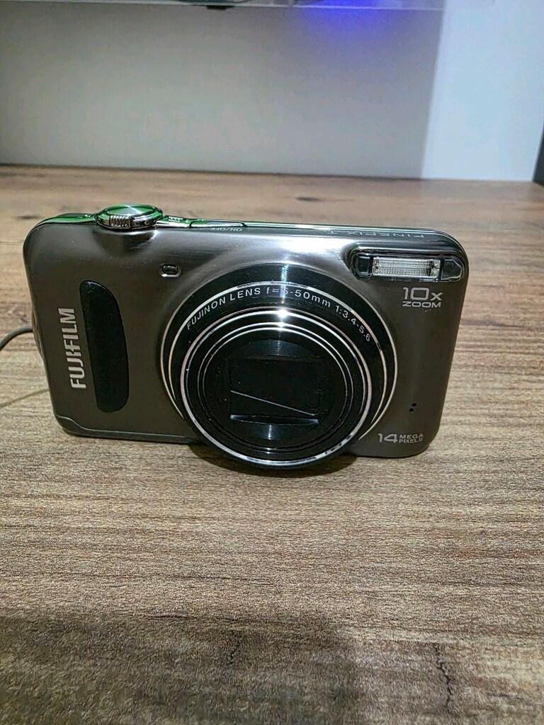 Fujifilm FinePix T200 - 7