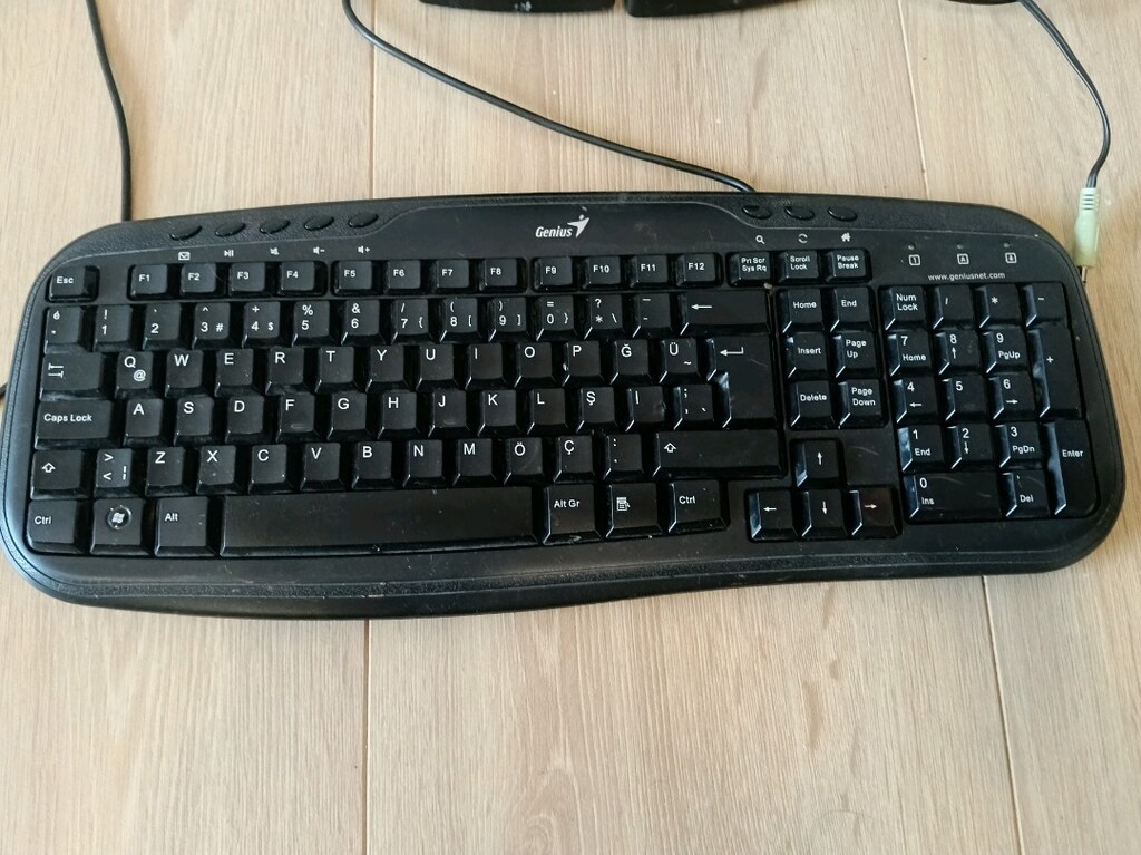 Genius Kablolu Klavye (KB-M200) + Genius hoparlör seti - 2