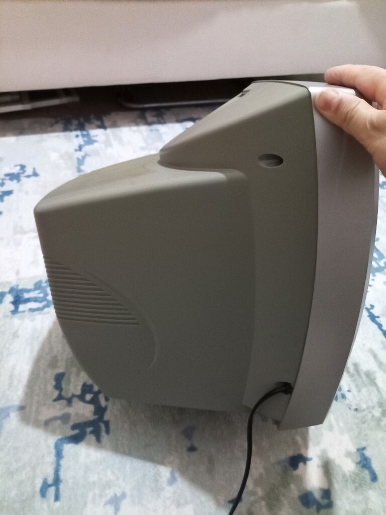 BEKO MARKA 37 EKRAN TV - 4
