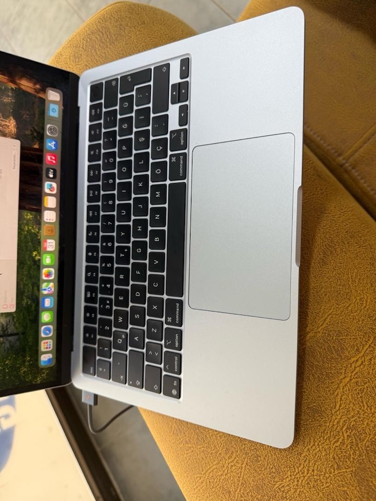 APPLE MACBOOK M4 İŞLEMCİ HATASIZ 16 AY GARANTİLİ 16GB RAM 256GB SSD - 7