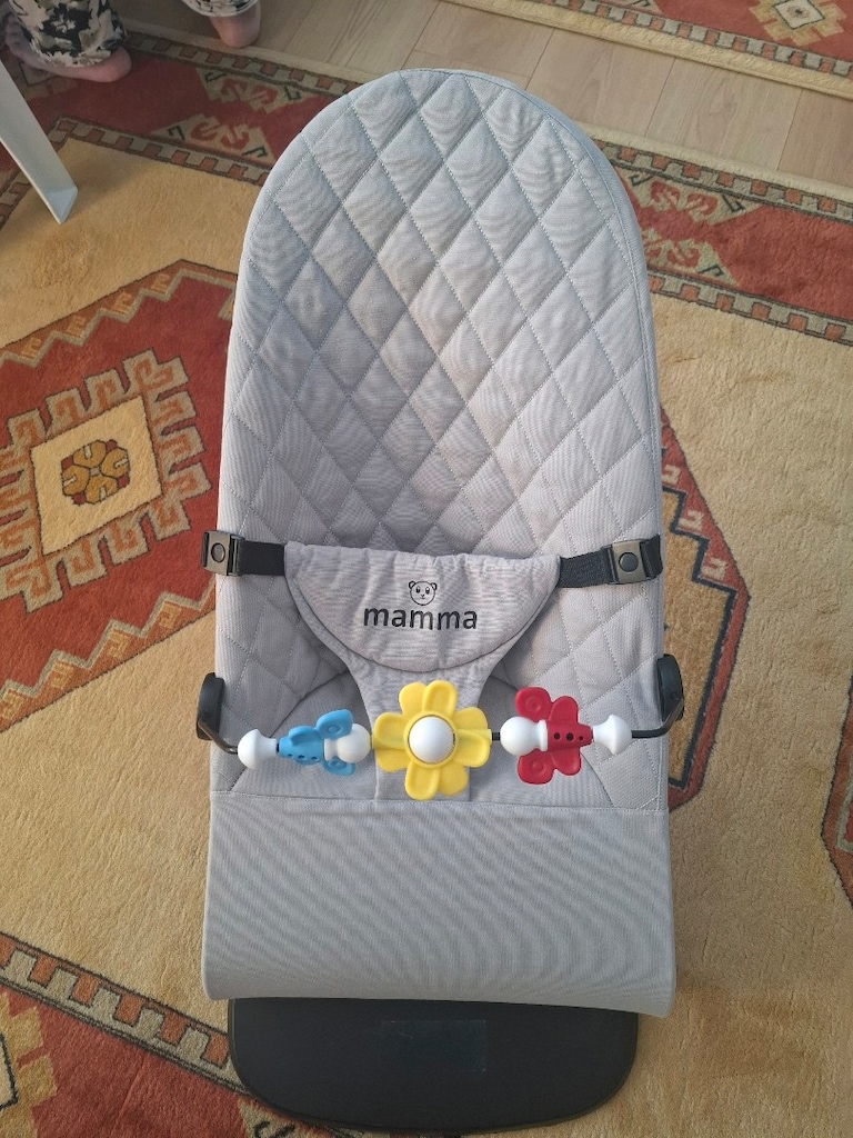 Çöcük ana kucağı