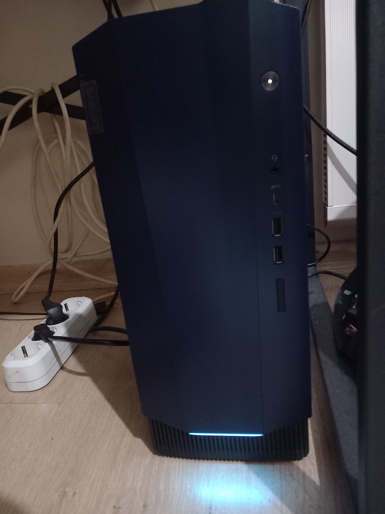 Lenovo Oyun PC i5 10. Nes 16 GB Ram 512 Ssd 1650S Ek. 23.6 Mon. - 3
