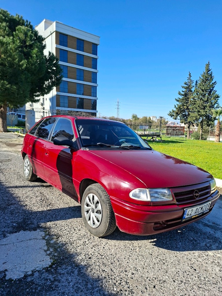 opel Astra GL 1.6 hetcbek - 8