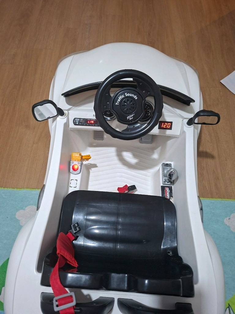TERY BERY 12 volt Akülü Araba - 6