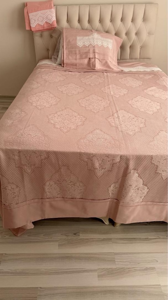 dantelli yatak örtüsü - 2