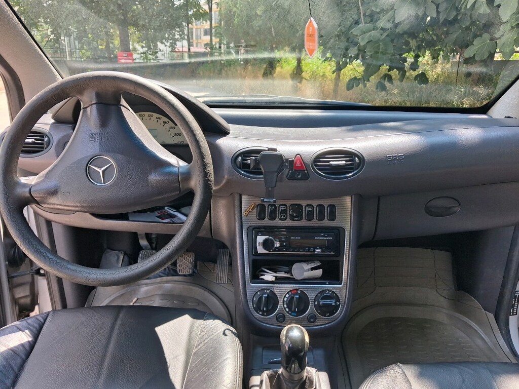 Mercedes - 2