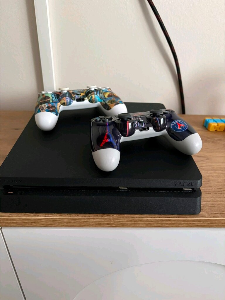 Play Station 4 Slim. 1 TB ●Temiz Sorunsuz. 2.el ●11.000 - 3
