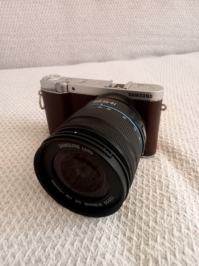 Samsung NX3000 Fotoğraf Makinesi - 2