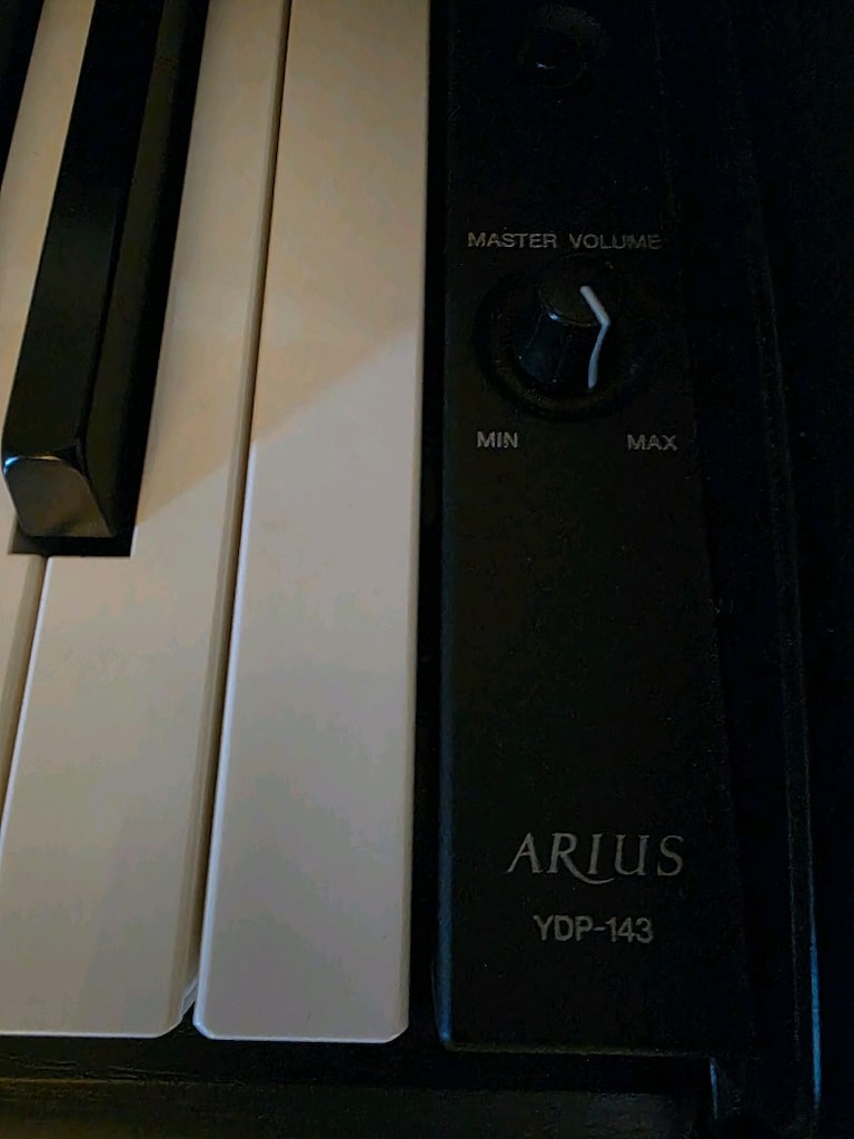 Yamaha Arius YDP 143 " gül ağacı" dijital piyano - 3
