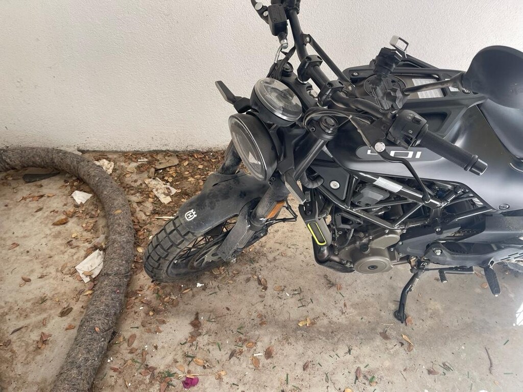 husqvarna svartpilen 401 - 14