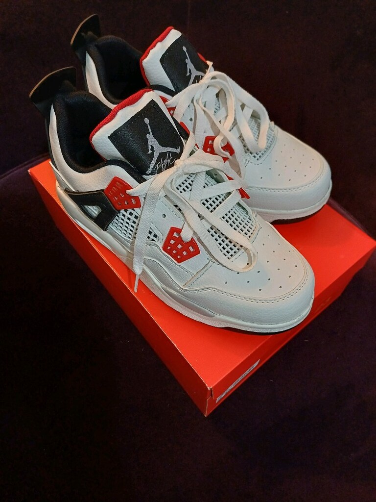 4R/Nike Air Jordan 4 Retro Fire Red Retro Sneaker - 3
