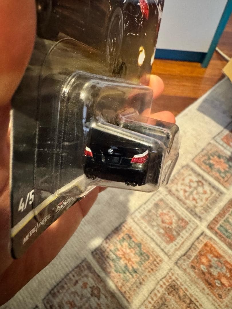 Hot Wheels Premium 2010 BMW M5 - 6