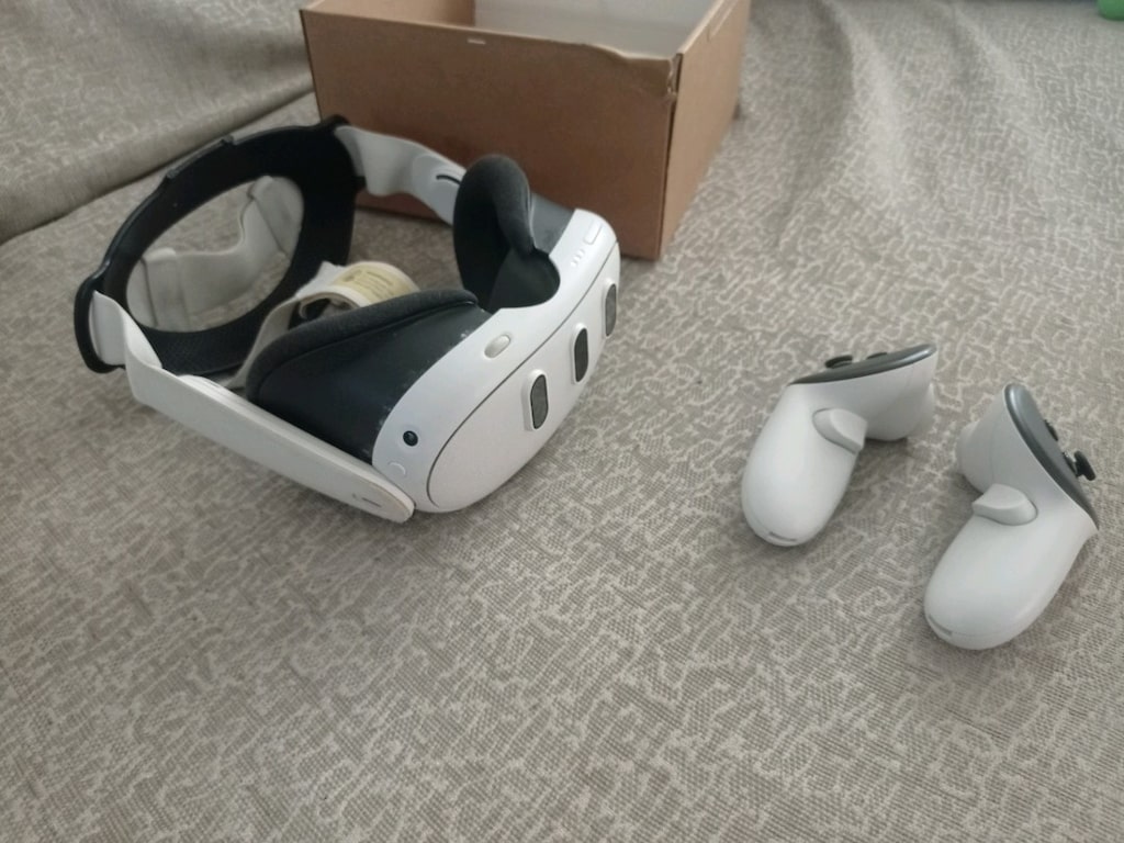 Meta Quest VR Gözlük kutusunda... - 8