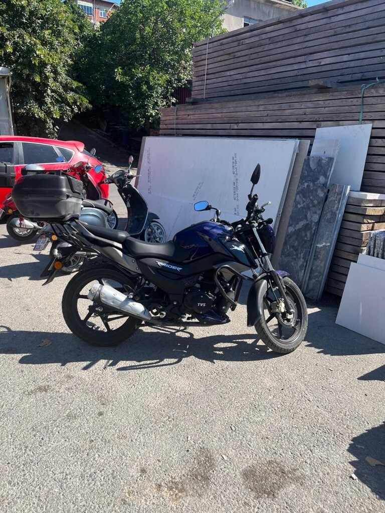 araba alacağım için satıyorum