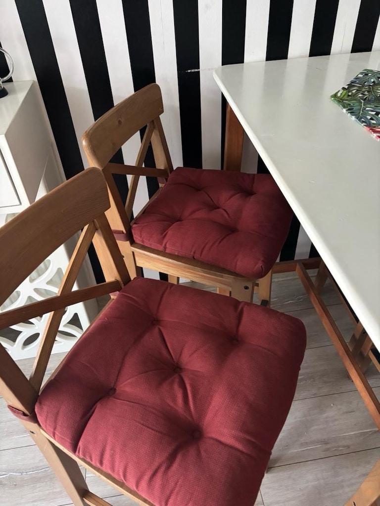 5adet ikea bar sandalyesi (masa hediyedir) - 3