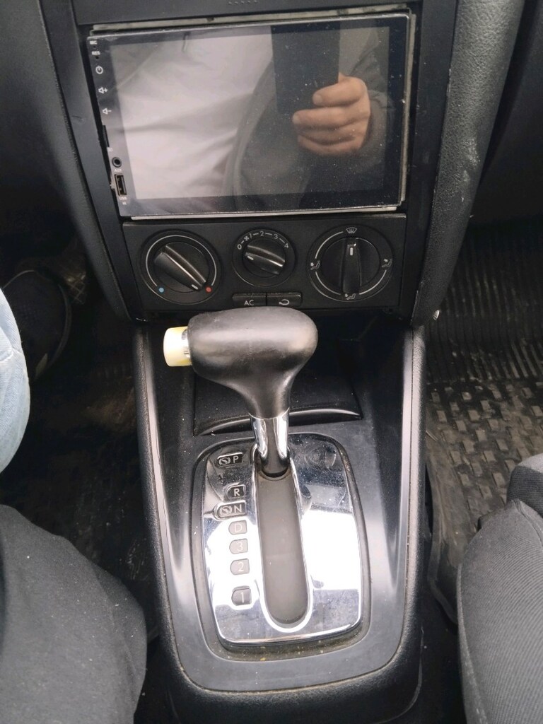 Volkswagen Golf - 14