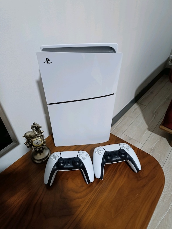 PlayStation 5 - 2