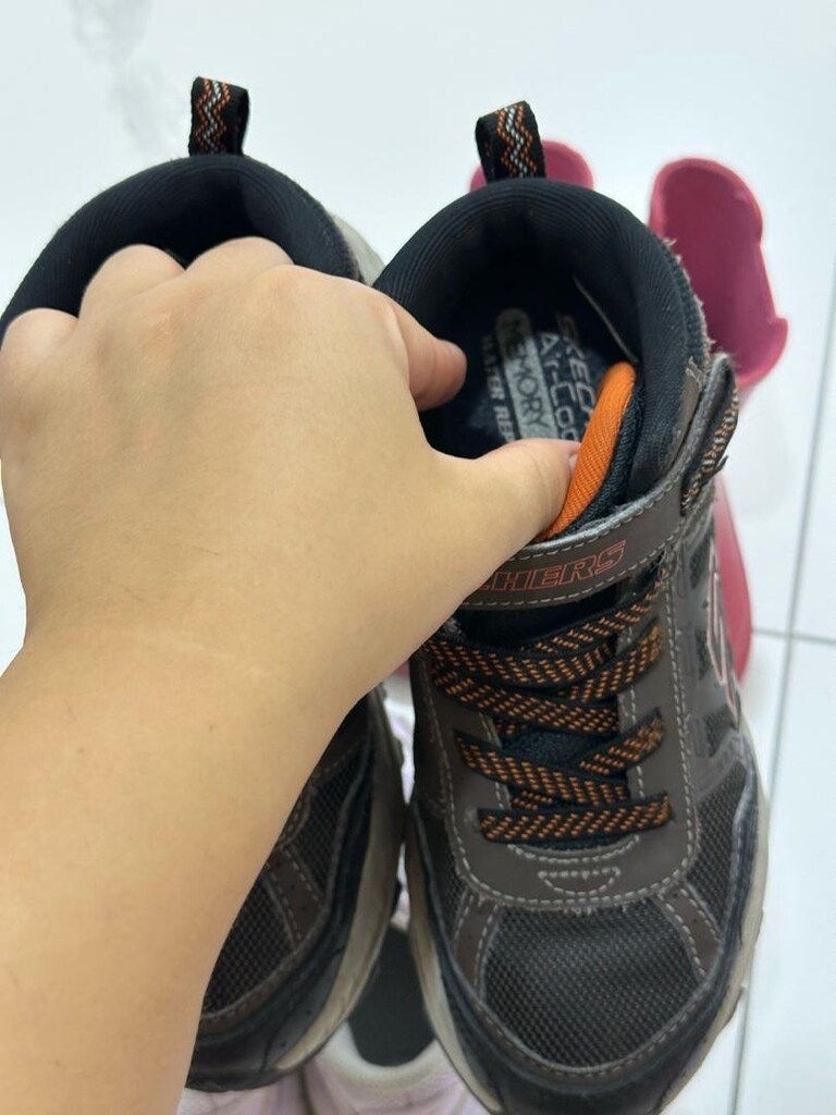 Skechers bot