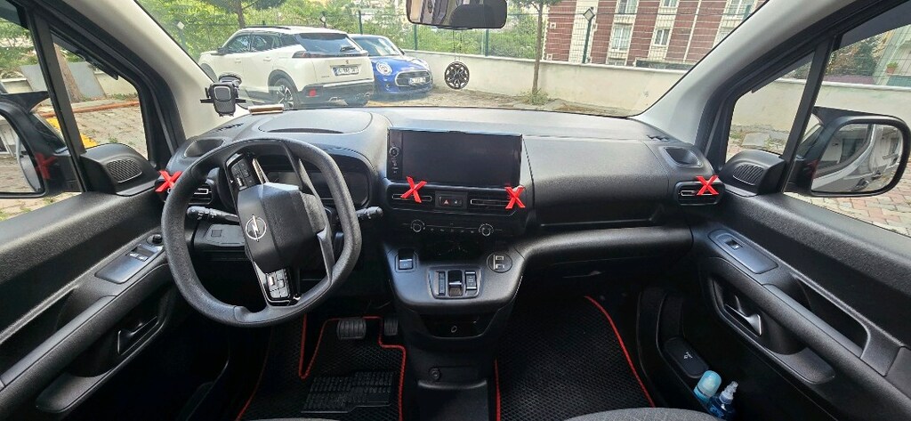 opel combo 1.5d Essential otomatik - 11