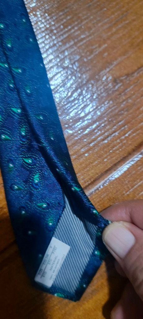 Kravat..Damat ünlü marka..Faturasız..Piyasası pahalıdır, altı az sökük - 8